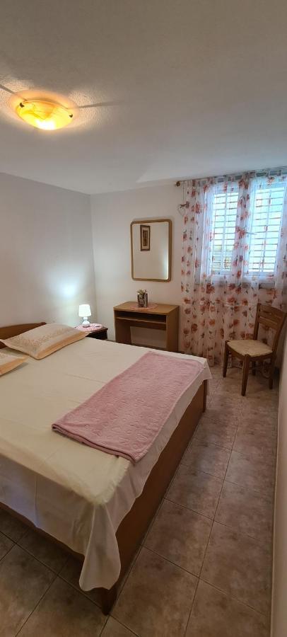 Apartmani Fani Supetar Exterior photo